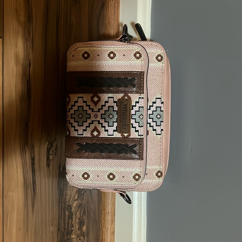 Wrangler crossbody bag